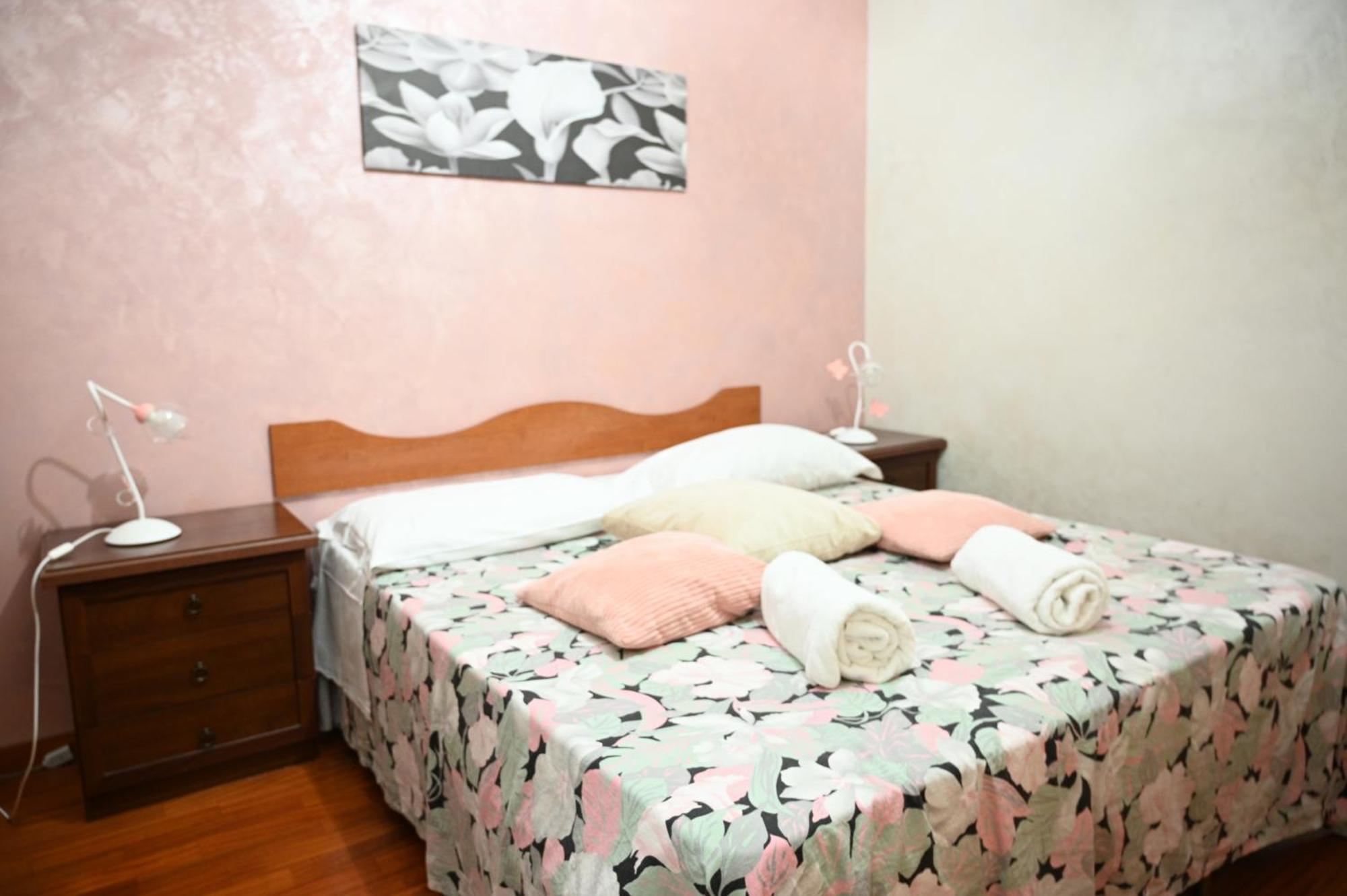 Marco'S Apartment Colosseum Roma Ngoại thất bức ảnh